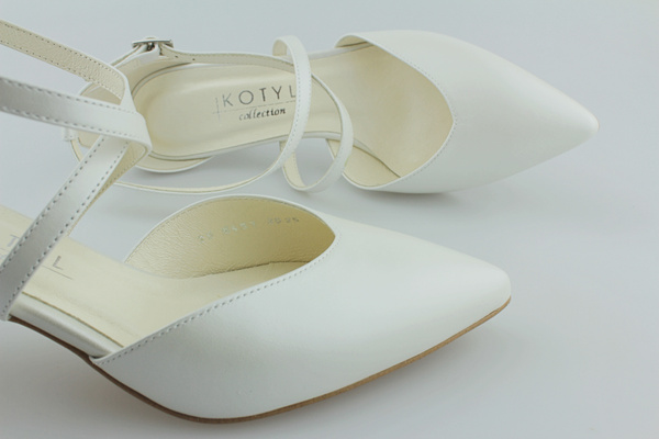 Kotyl 5451 biała ecru perła