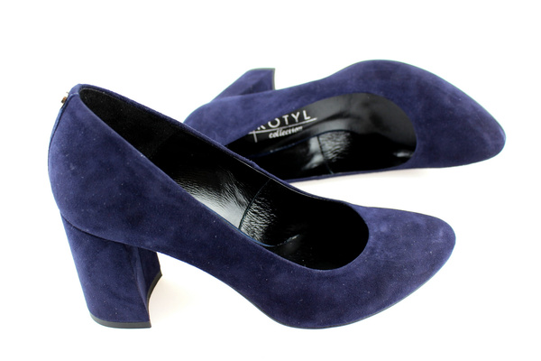 Kotyl 884 granat zamsz