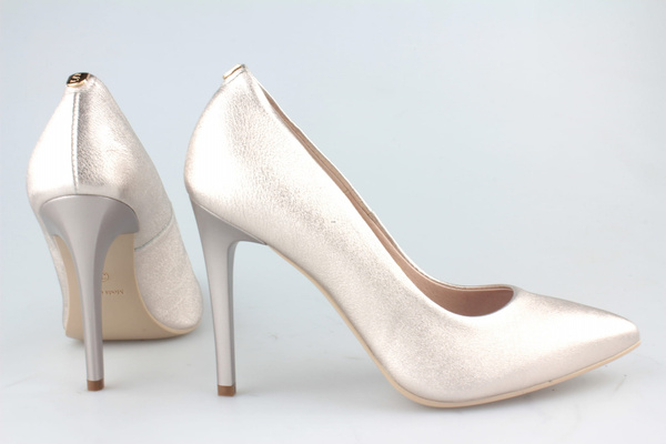 Sala 1810 złoty róż