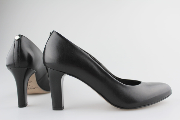 Kotyl 883 czarny lico