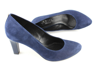 Kotyl 883 granat zamsz