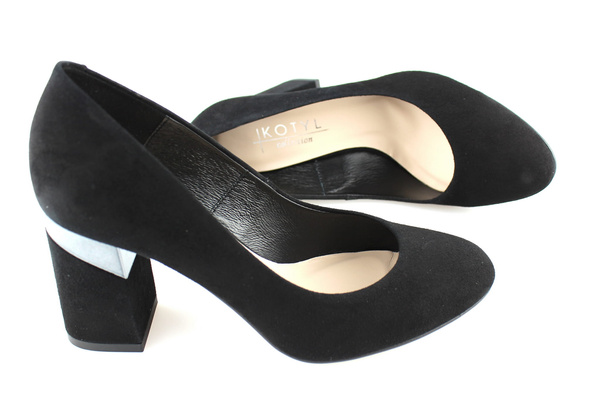 Kotyl 7097 czarny zamsz