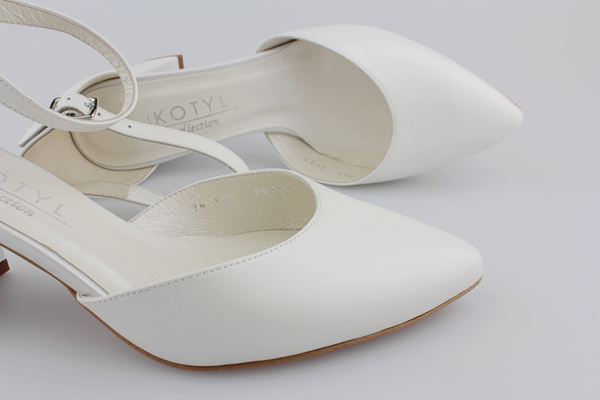 Kotyl 565 biała perła