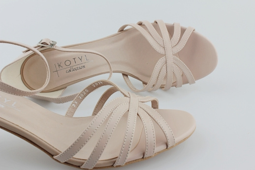 Kotyl 3825 beżowy lico