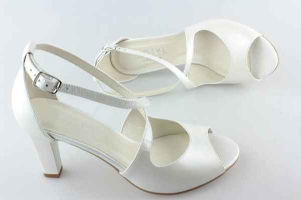 Kotyl 4325 biała ecru perła