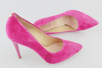 Sala 1810 fuksjowy 1311