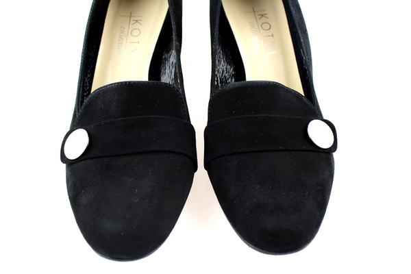 Kotyl 569 czarny zamsz