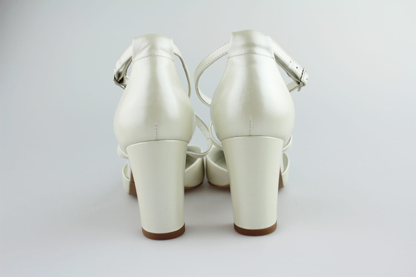 Kotyl 1275 biała ecru perła