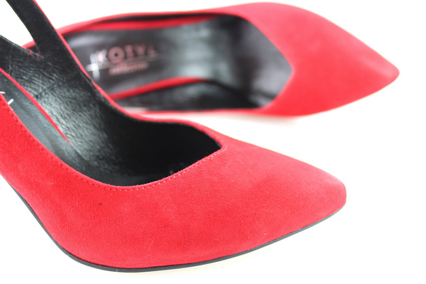 szpilki z wycięciem Kotyl 7297 czerwony zamsz