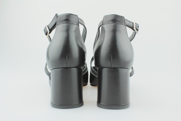 Kotyl 5430 czarny lico