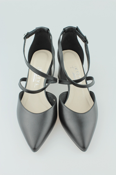 Kotyl 5430 czarny lico