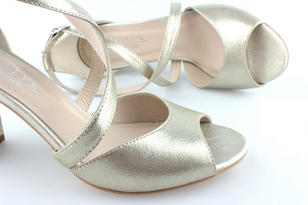 Kotyl 4317 złoto ef