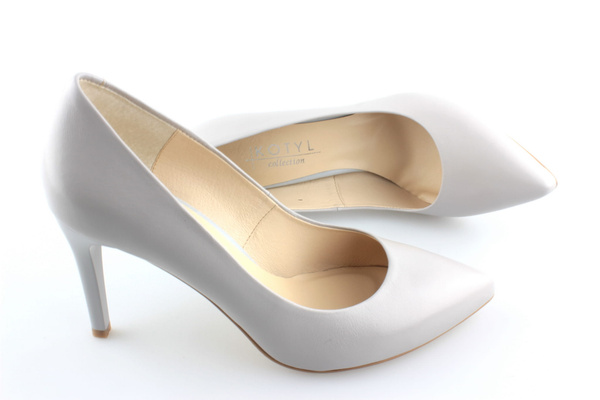 Kotyl 7267 jasny szary lico