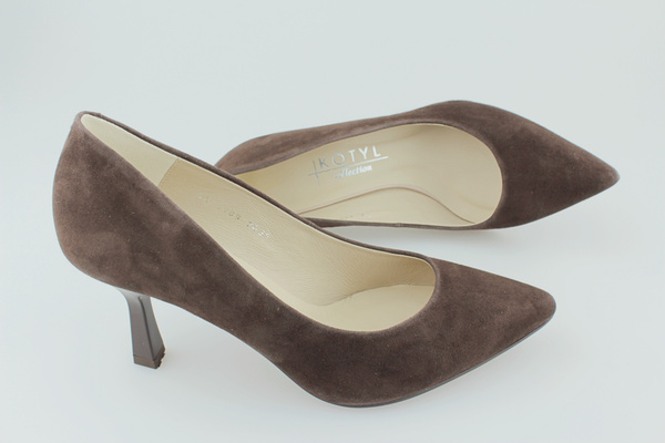 Kotyl 3789 brązowy zamsz