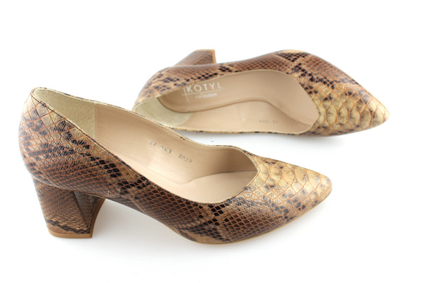 Kotyl 549 brąz wąż