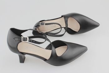 Kotyl 5441 czarny lico