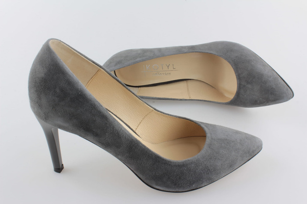 Kotyl 7267 szary zamsz