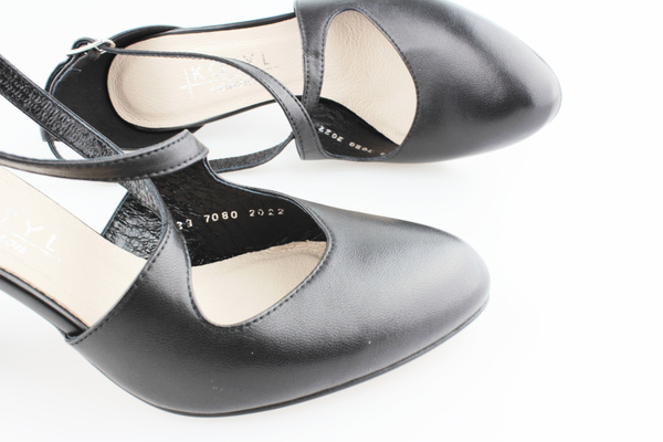 Kotyl 7080 czarny lico