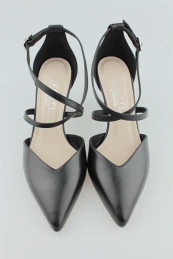 Kotyl 3729 czarny lico