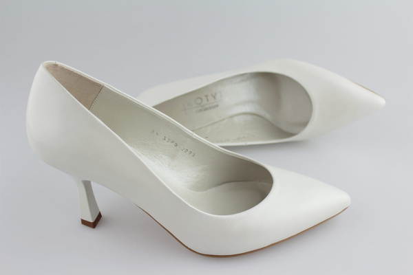 Kotyl 3789 biała ecru perła