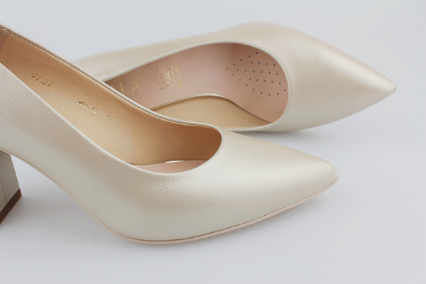 Sala 9727 złoty perłowy 1860