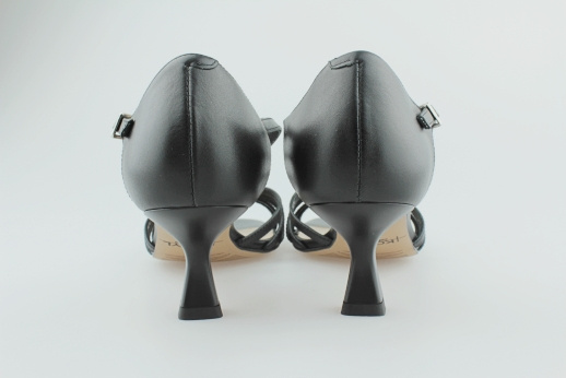 Kotyl 3825 czarny lico