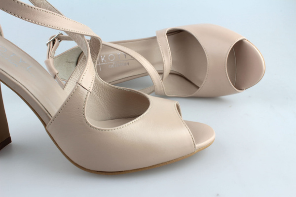 Kotyl 5905 beż lico