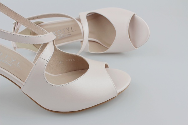 Kotyl 4325 perłowy róż