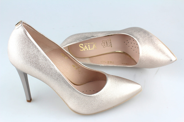 Sala 1810 złoty róż