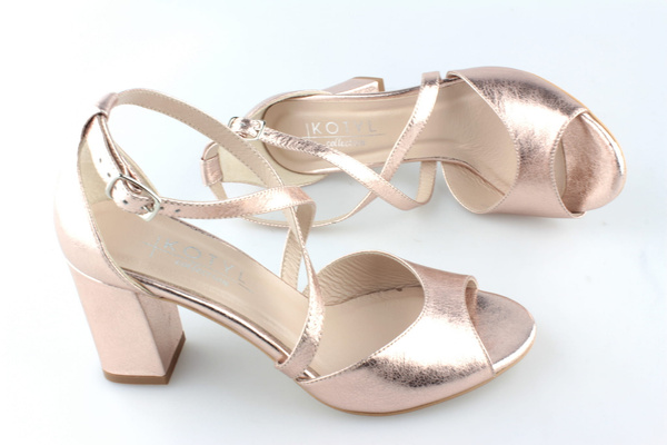 Kotyl 4317 złoty róż