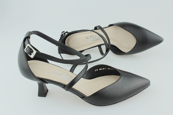 Kotyl 5451 czarny lico