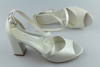 Kotyl 4317 biała ecru perła