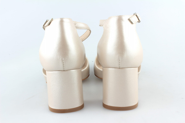 Kotyl 565 perła lico