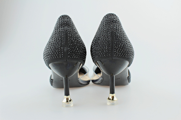 Błyszczące szpilki z koralikami m.215 czarny