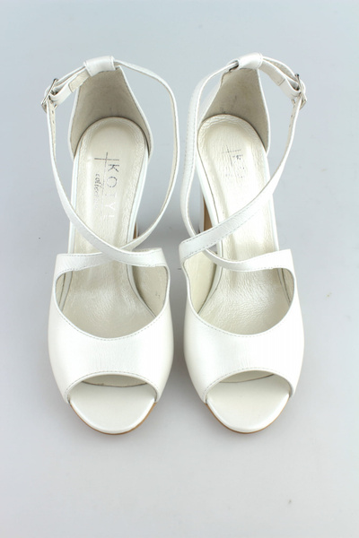 Kotyl 5905 biała ecru perła