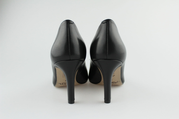 Kotyl 3701 czarny lico