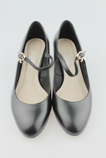 Kotyl 681 czarny lico