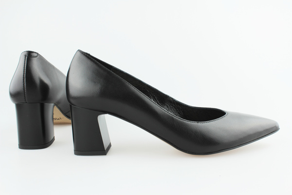 Kotyl 5431 czarny lico