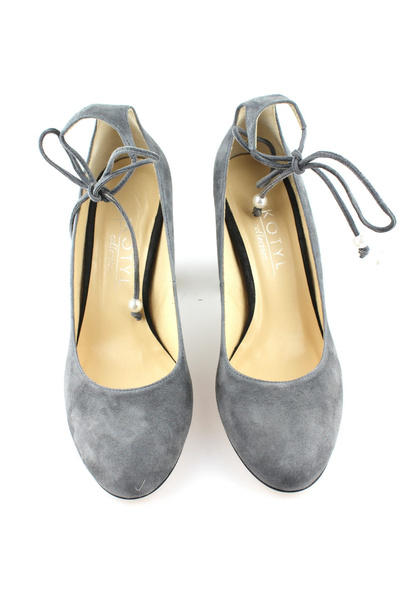 Kotyl 8537 szary zamsz