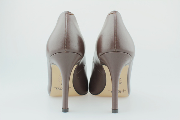 Kotyl 8523 brązowy lico