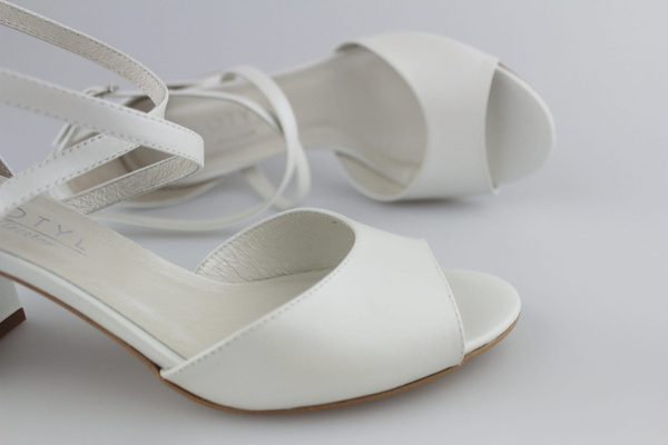 Kotyl 3803 biała ecru perła