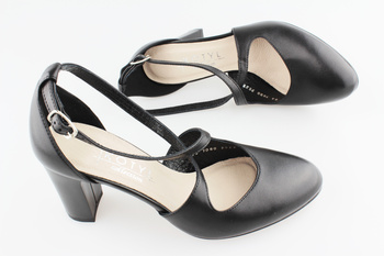 Kotyl 7080 czarny lico