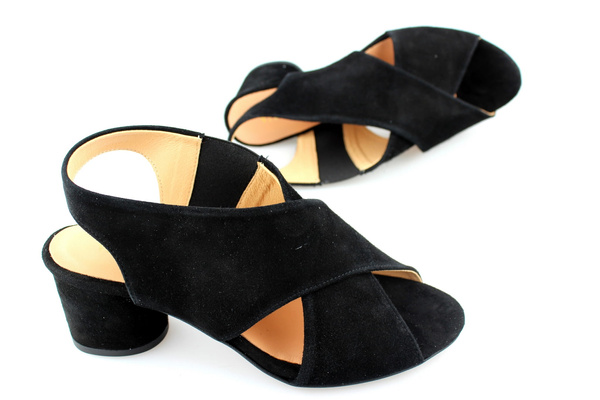 Vanessa 1389 czarny zamsz