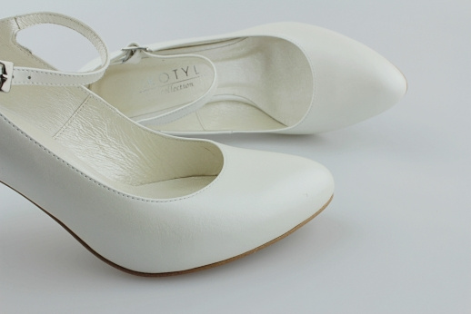 Kotyl 888 biały ecru perła