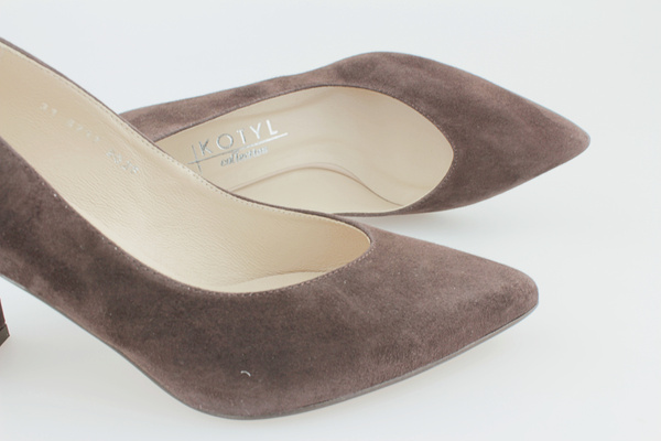 Kotyl 3717 brązowy zamsz