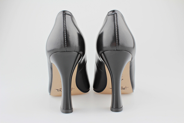 Kotyl 8501 czarny lico