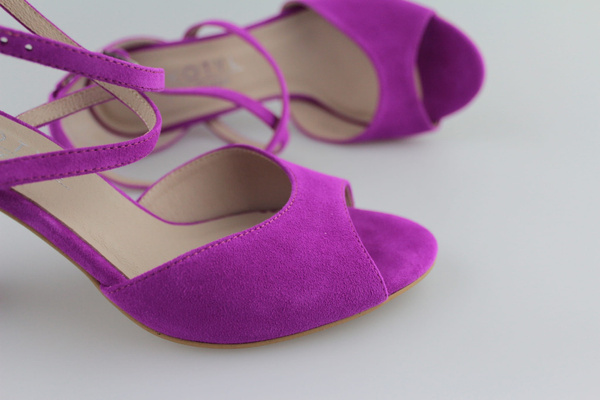 Kotyl 4357 fuksja zamsz