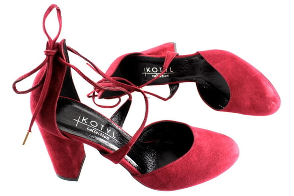 Kotyl 5899 wino zamsz