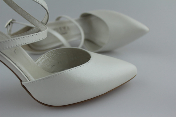 Kotyl 7315 biały ecru perła