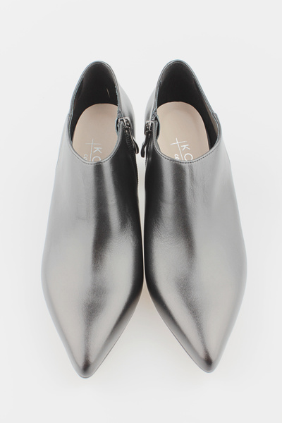 Kotyl 3722 czarny lico